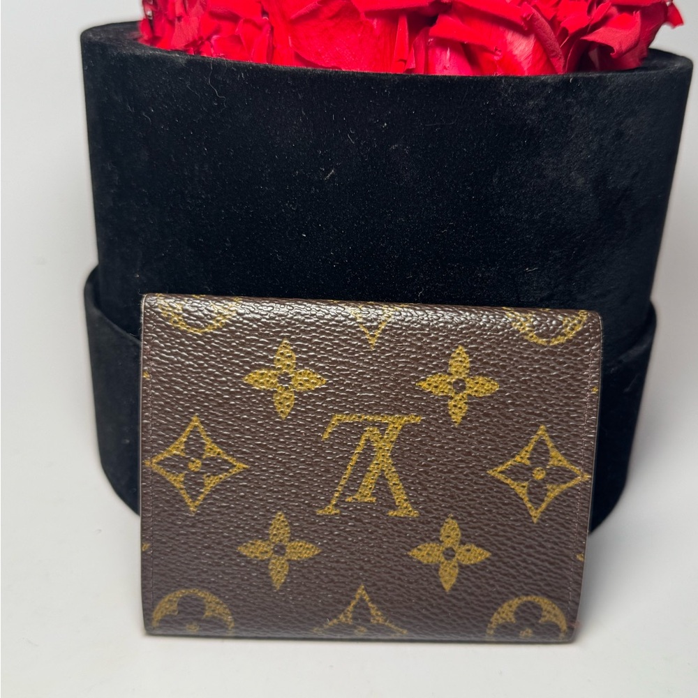 SOLD Louis Vuitton Monogram Card Holder Wallet Luxury - Picture 2 of 15